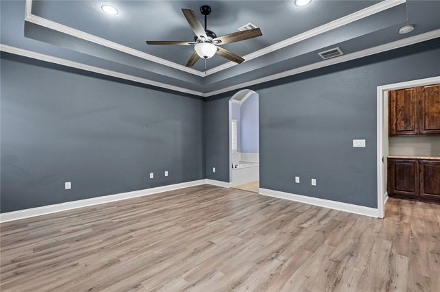 61 North Shore Circle, Waco, TX 76708
