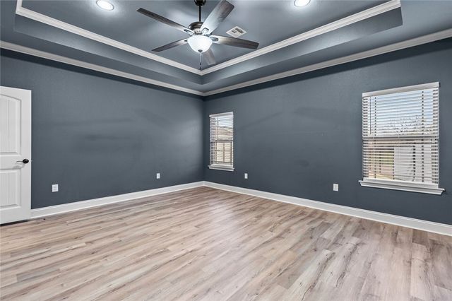 61 North Shore Circle, Waco, TX 76708