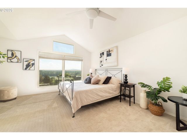 5028 Sw VIEW POINT Ter, Portland, OR 97239