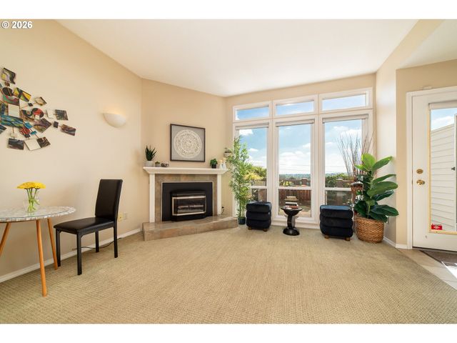 5028 Sw VIEW POINT Ter, Portland, OR 97239