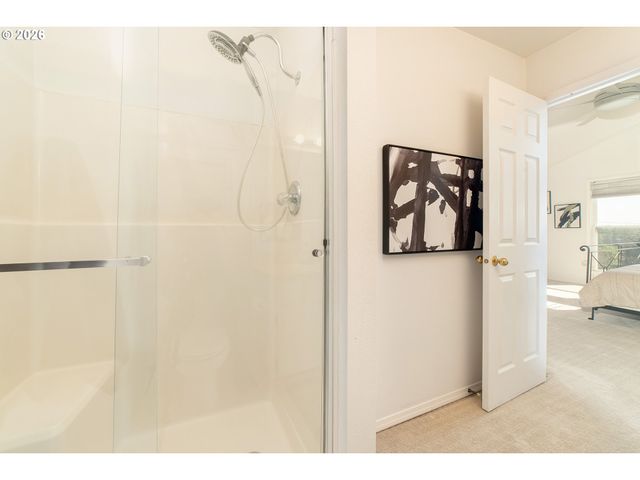 5028 Sw VIEW POINT Ter, Portland, OR 97239