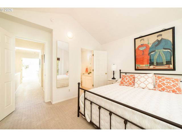 5028 Sw VIEW POINT Ter, Portland, OR 97239