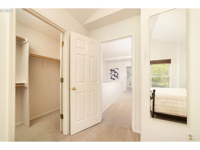 5028 Sw VIEW POINT Ter, Portland, OR 97239