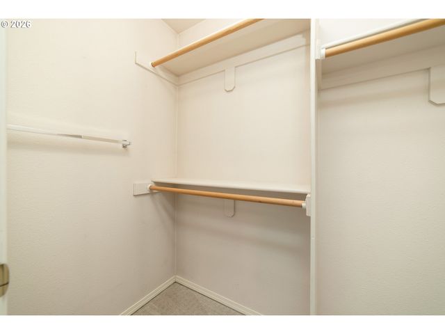 5028 Sw VIEW POINT Ter, Portland, OR 97239