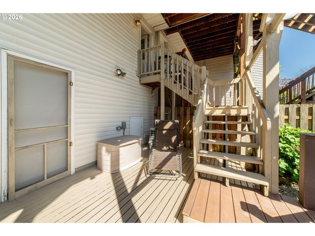 5028 Sw VIEW POINT Ter, Portland, OR 97239