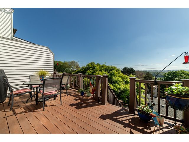 5028 Sw VIEW POINT Ter, Portland, OR 97239