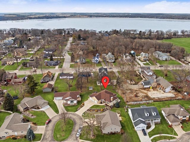 111 Bayfield COURT, Lake Mills, WI 53551