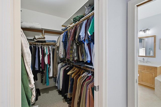 111 Bayfield COURT, Lake Mills, WI 53551