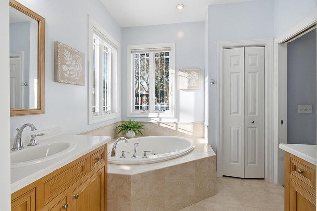 111 Bayfield COURT, Lake Mills, WI 53551