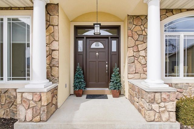 111 Bayfield COURT, Lake Mills, WI 53551