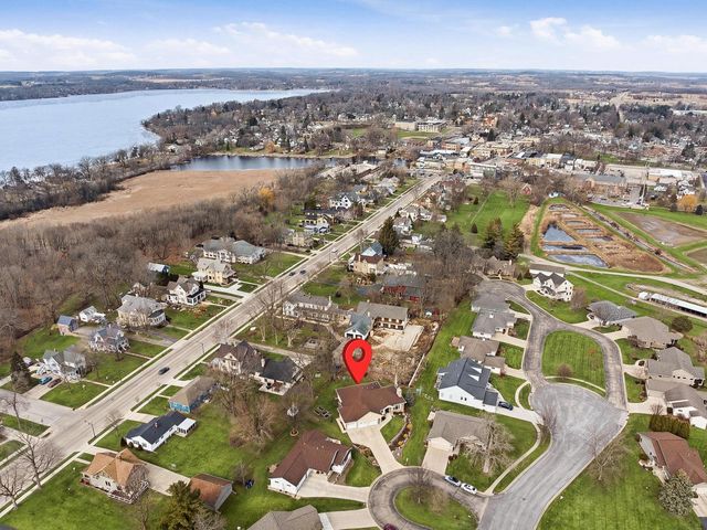 111 Bayfield COURT, Lake Mills, WI 53551