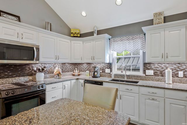 3666 Katalla Drive, Newburgh, IN 47630
