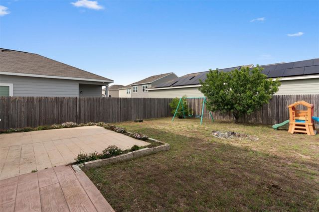 245 Rainey DR, Jarrell, TX 76537