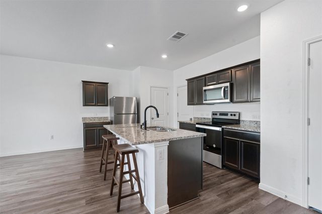 245 Rainey DR, Jarrell, TX 76537