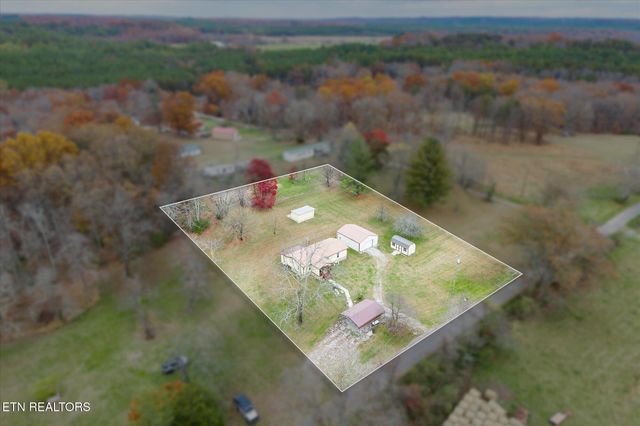 409 W Loop Rd, Sparta, TN 38583