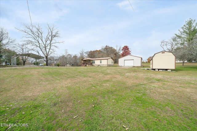 409 W Loop Rd, Sparta, TN 38583