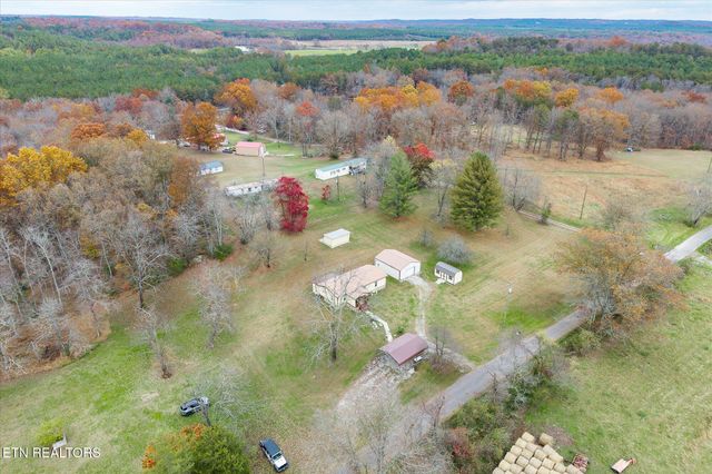 409 W Loop Rd, Sparta, TN 38583