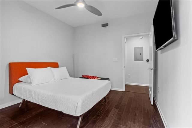 3040 Peachtree Road NW 209, Atlanta, GA 30305