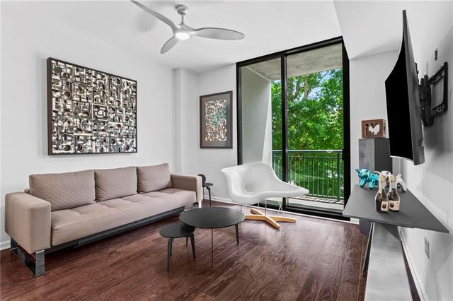 3040 Peachtree Road NW 209, Atlanta, GA 30305