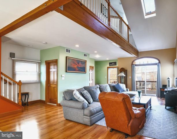 18 W 16TH ST, Long Beach, NJ 08008