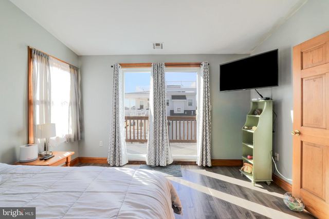 18 W 16TH ST, Long Beach, NJ 08008