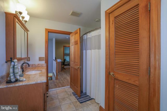 18 W 16TH ST, Long Beach, NJ 08008