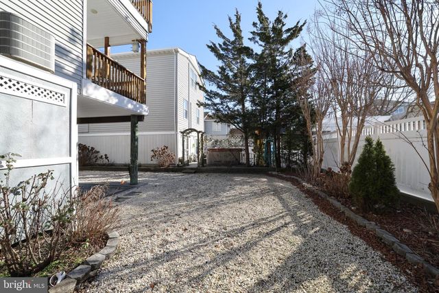 18 W 16TH ST, Long Beach, NJ 08008