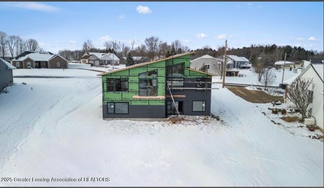 6860 W Galway Circle, Dimondale, MI 48821