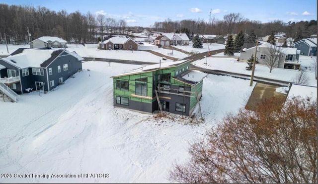 6860 W Galway Circle, Dimondale, MI 48821