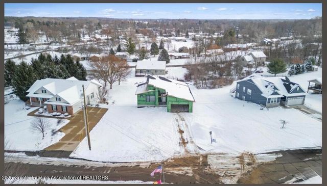 6860 W Galway Circle, Dimondale, MI 48821