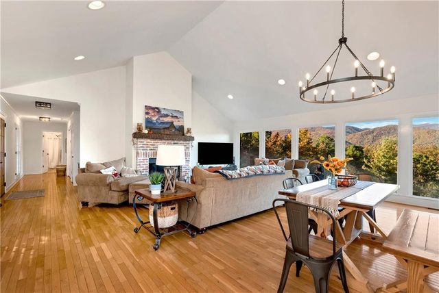 962 Woodbrier, Sautee Nacoochee, GA 30571