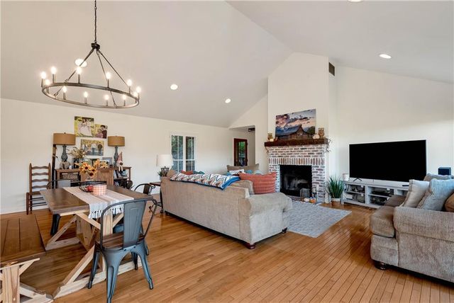 962 Woodbrier, Sautee Nacoochee, GA 30571