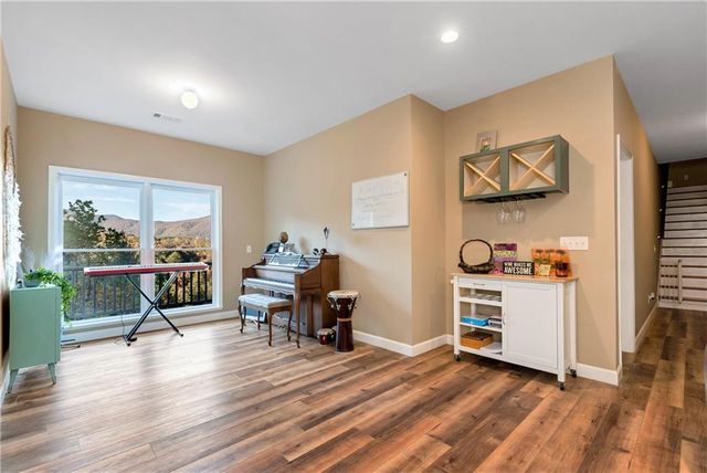 962 Woodbrier, Sautee Nacoochee, GA 30571