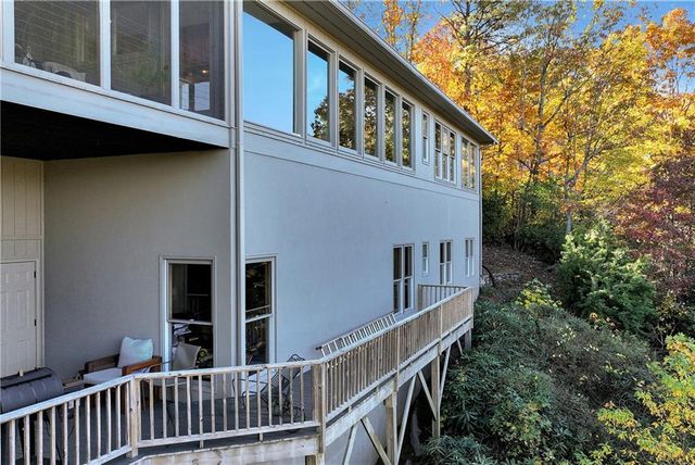 962 Woodbrier, Sautee Nacoochee, GA 30571