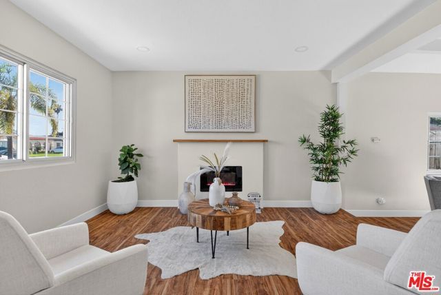 10031 S Harvard Boulevard, Los Angeles, CA 90047