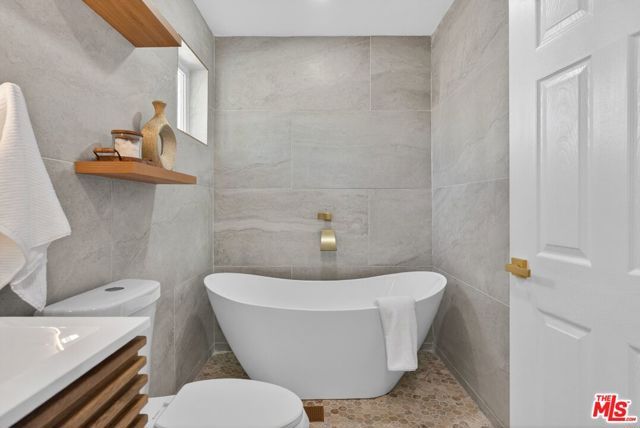 10031 S Harvard Boulevard, Los Angeles, CA 90047