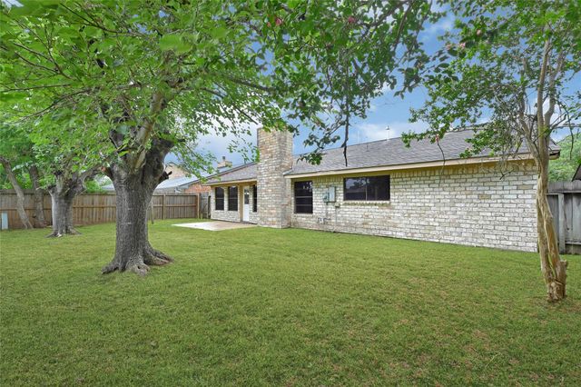 2730 Mesquite Drive, Sugar Land, TX 77479