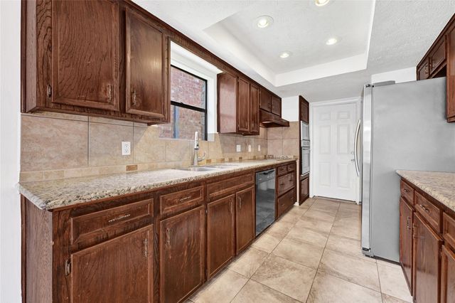 2730 Mesquite Drive, Sugar Land, TX 77479