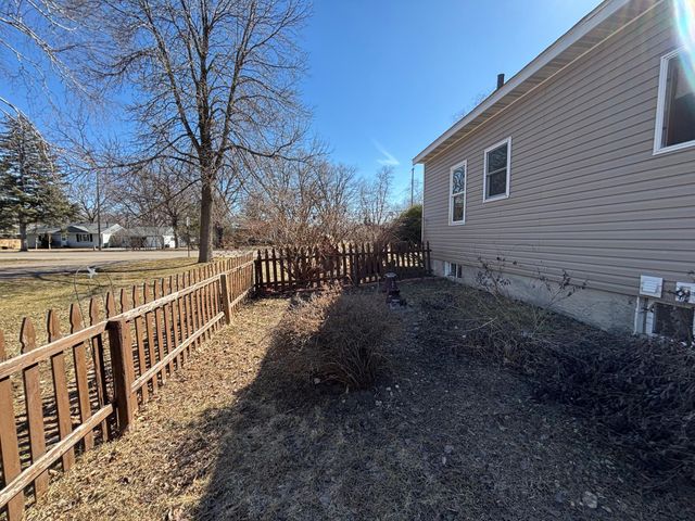 103 2nd Avenue N, Waite Park, MN 56387