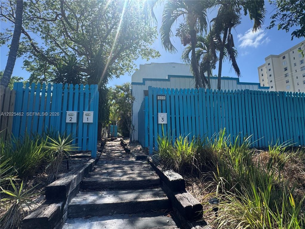 823 NE 19th Ave 1-3, Fort Lauderdale, FL 33304