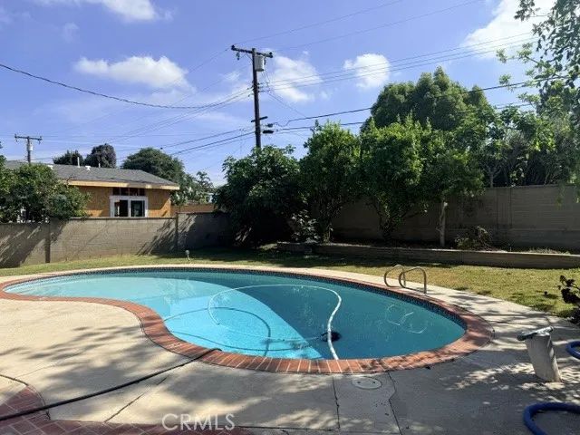 1020 N Mountain View, Fullerton, CA 92831