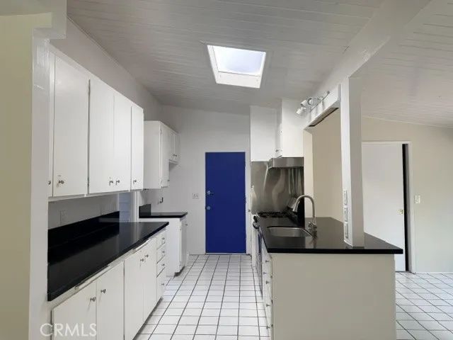 1020 N Mountain View, Fullerton, CA 92831