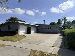 1020 N Mountain View, Fullerton, CA 92831