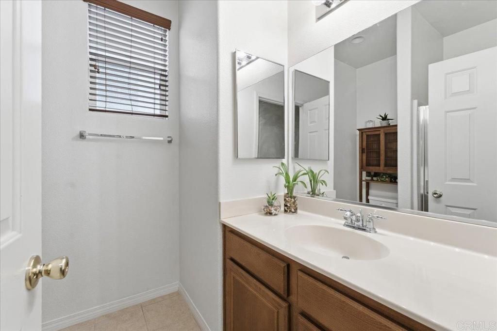 Image 12 of property listing at 745 Helmsdale Road, San Marcos, CA 92069