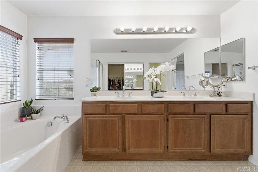 Image 32 of property listing at 745 Helmsdale Road, San Marcos, CA 92069