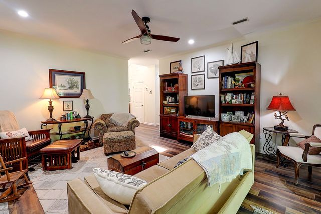 19 Parkplace Court, Dothan, AL 36301