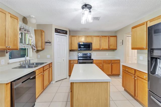 16434 MEREDREW LANE, Clermont, FL 34711