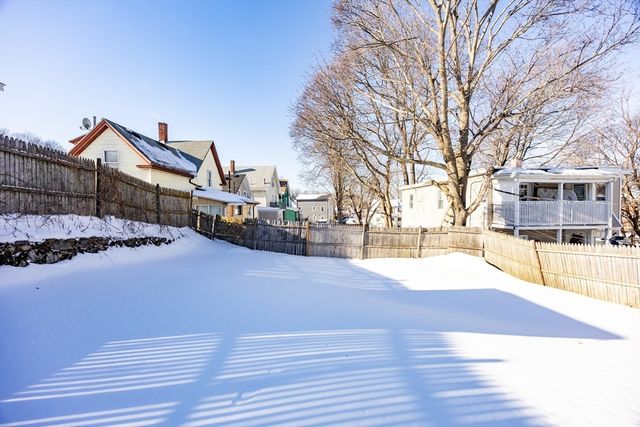 31 Jefferson St, Lynn, MA 01902