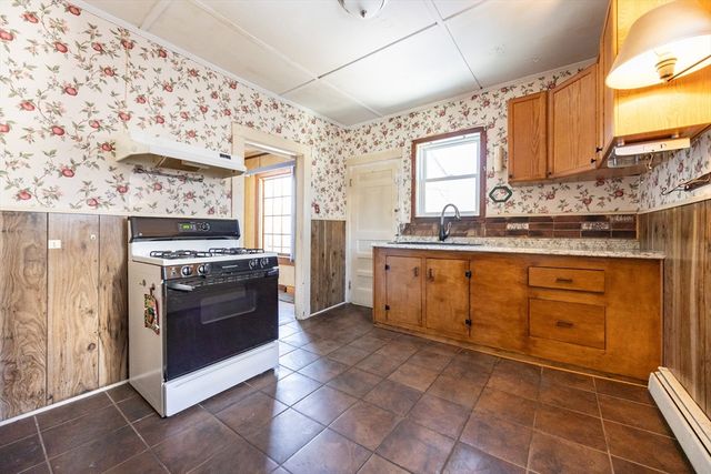 31 Jefferson St, Lynn, MA 01902