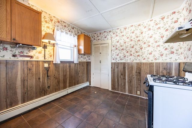 31 Jefferson St, Lynn, MA 01902